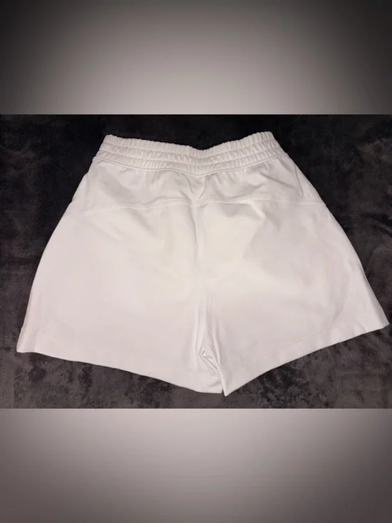 Aritzia White Elastic Waist Shorts - Picture 2 of 3